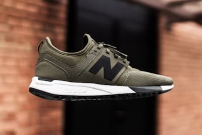 Athletic sneaker